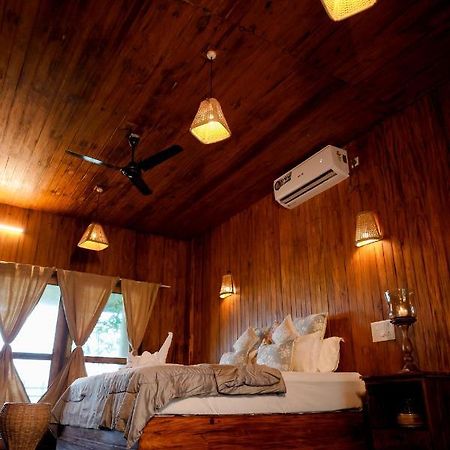 ורקלה Driftwood Beach Resort מראה חיצוני תמונה