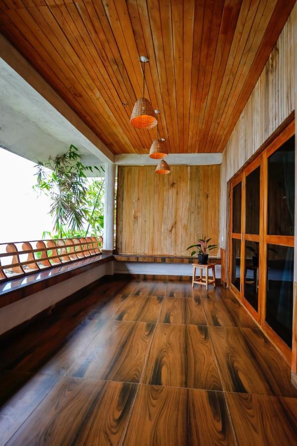ורקלה Driftwood Beach Resort מראה חיצוני תמונה