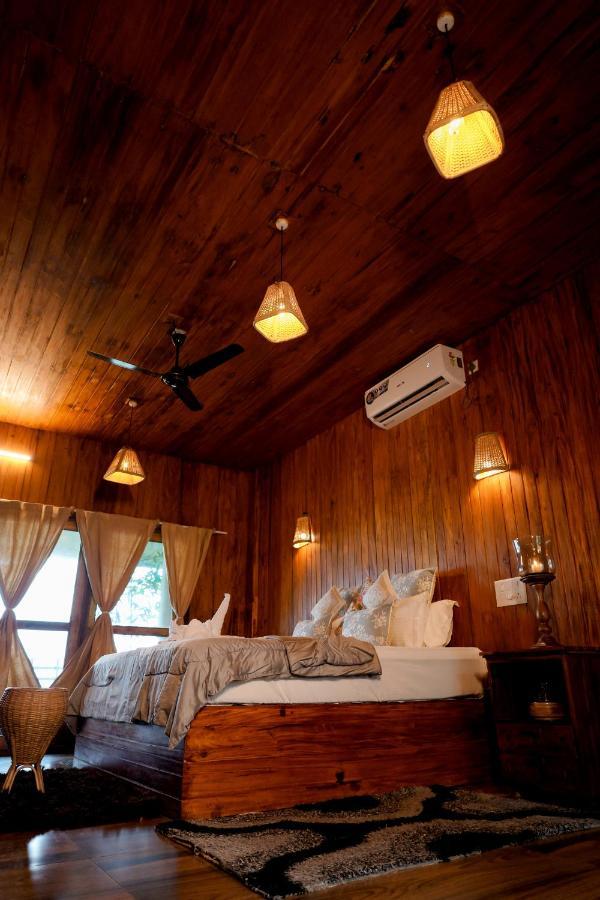 ורקלה Driftwood Beach Resort מראה חיצוני תמונה